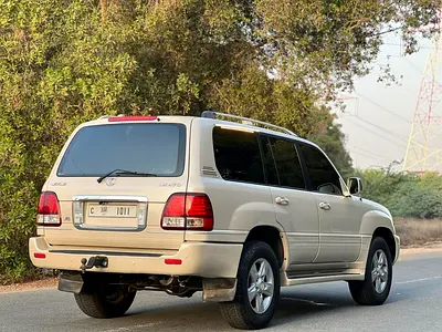 2003 Lexus LX-SERIES photo 3