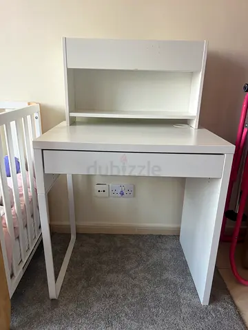 IKEA white study desk with shelf - good condition small scratchs