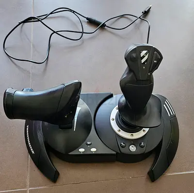 Thrustmaster T.Flight Hotas One Flight Stick  Throttle