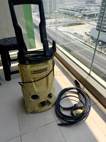 Outdoor karcher pressure washer k4