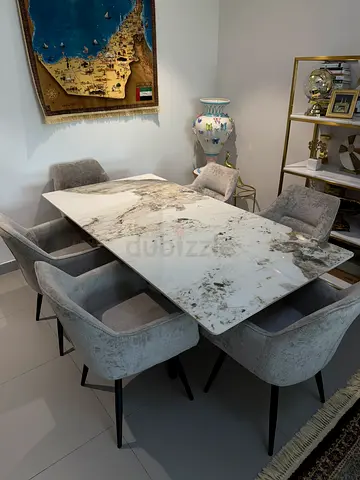Marble Dining Table with 6 Chairs – Excellent Condition