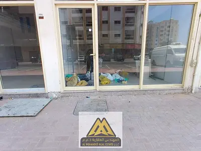 محلات تجارية بميزانين في موقع حيوي بالراشدية 2 مع فرصة مميزة للأعمال