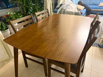 6 seater dining table with 4 chairs