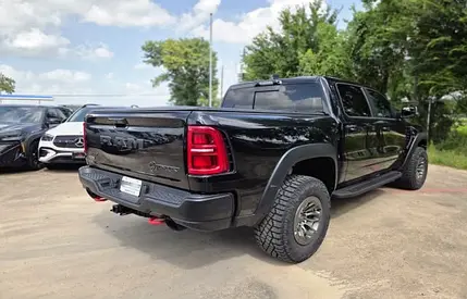 2027 RAM 1500 TRX 照片 2