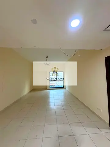 Specious apartment with Free Parking