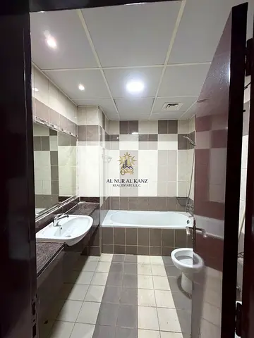 Specious apartment with Free Parking