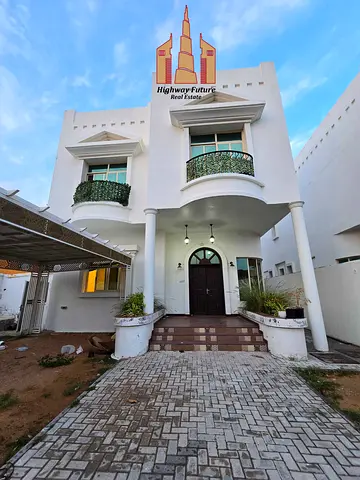 Near beach neat and clean 4 bedroom villa siplit ac big hall Majlis wardrobes parking maid room 110k