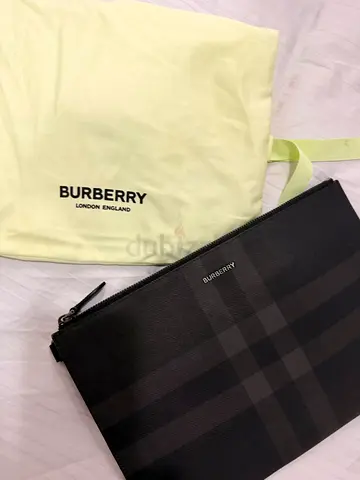 Authentic Burberry London England Pouch in Black and Grey Check
