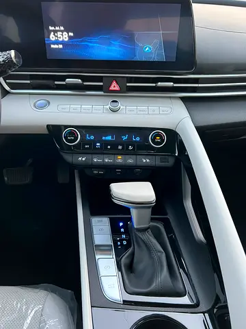 Hyundai Elantra Limited, миниатюра 7