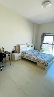 Master bedroom available for single executive bachelor/couple