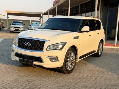 Infiniti QX80 Premium Select 2017 | GCC Specs | Low Mileage | Pristine Condition
