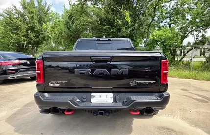 2027 RAM 1500 TRX 照片 3