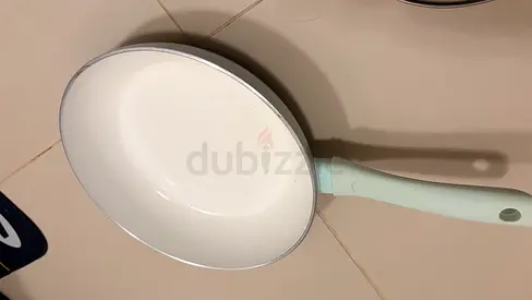 Lightweight non-stick ceramic frying pan, 24cm (used)