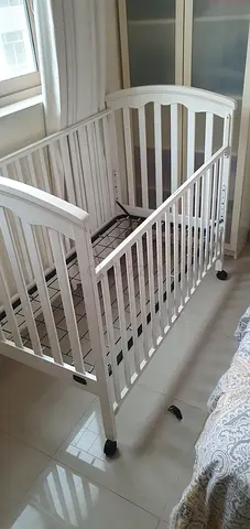 Baby crib