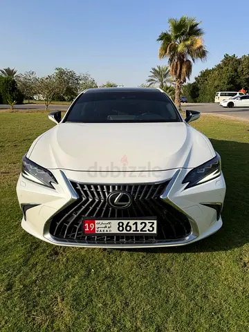 Pristine Lexus ES 350 Prestige 2023 | GCC Specs | Low Mileage | valid warranty