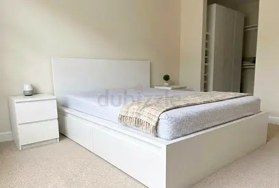 Ikea malm queen size bed with matters 2 storage