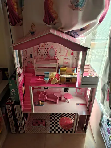 Wooden kids doll house with accessories