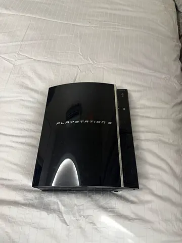 PS3 FAT JAILBROKEN + 2 CONTROLLERS + ALL CABLES