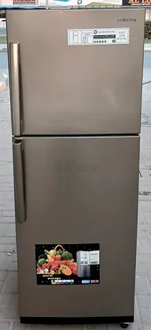 Samsung top-freezer refrigerator - good working condition