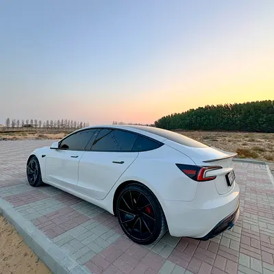 صورة 2 لـ 2024 Tesla MODEL 3