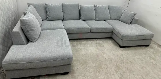 Excellent condition the one brand Kingston Ushape sofa