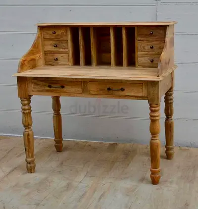 Marina home study table