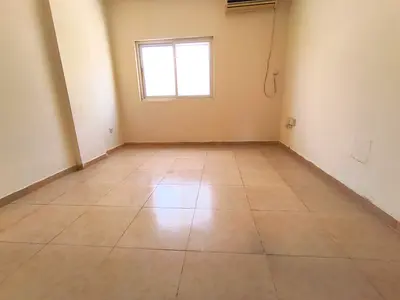 READY TO MOVE 1 BEDROOM HALL CLOSE TO GALAXY SUPERMARKET FOR FAMILY ONLY 30K