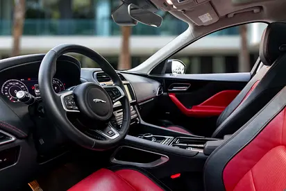صورة مصغرة 9 لـ 2020 Jaguar F-PACE