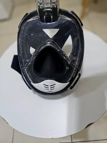 Full-face snorkeling mask (used, good condition)