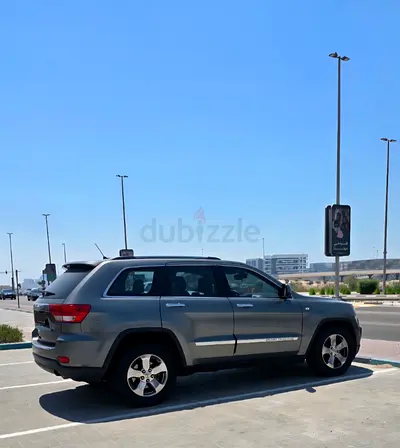 Jeep Grand Cherokee Limited 2012 | GCC Specs | Well Maintained