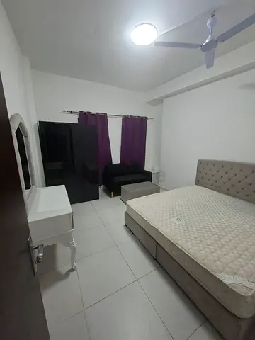 Room Available for monthly basis