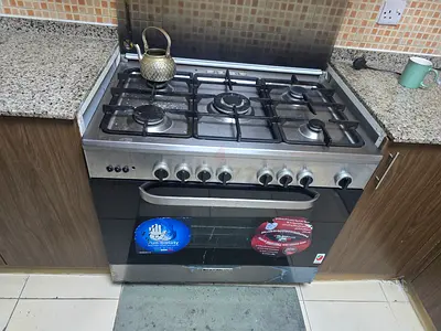 Stainless Steel 5-Burner Gas Cooker with Oven - Good Working Condition