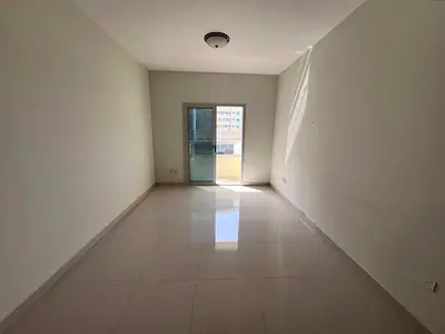 استديو للإيجار السنوي في الحميدية بالقرب من المحكمة وجامعة عجمان بمساحة كبيرة وتكييف مركزي