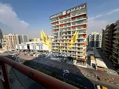 ELEGANT &amp; BRIGHT NEAR UP COMING METRO-ROAD VIEW