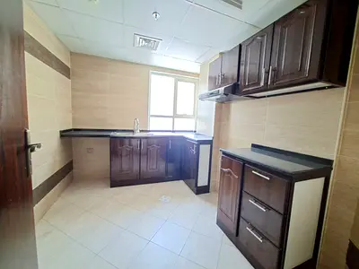 Spacious 2bhk with balcony and parking near dubai exit