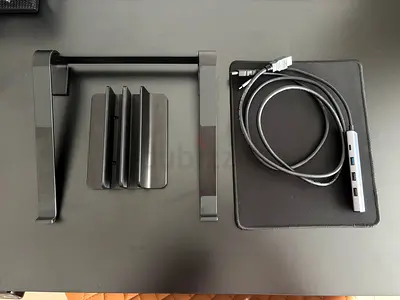 Laptop stand, Laptop holder, USB-C hub and cable management bundle - good condition