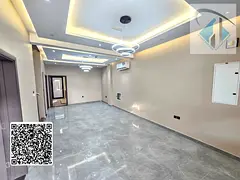 For rent: A distinctive villa at an excellent price opposite the mosque. 3 floors, 5 rooms. Price ne