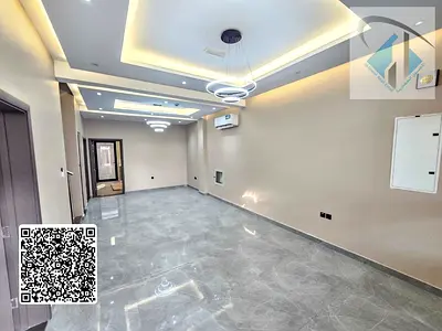For rent: A distinctive villa at an excellent price opposite the mosque. 3 floors, 5 rooms. Price n