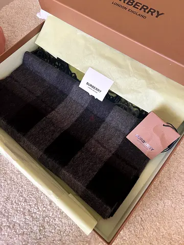 Genuine Burberry Cashmere Scarf - Classic Check, Black/Grey (new 2200)