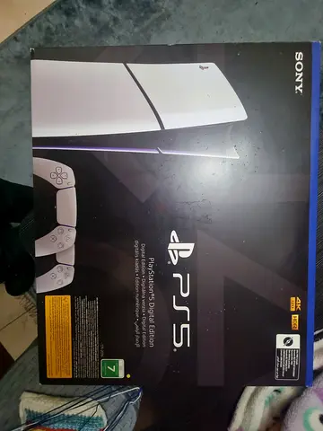 PS5 Slim Digital + 2 controllers + Asus gaming screen 27inch 2k
