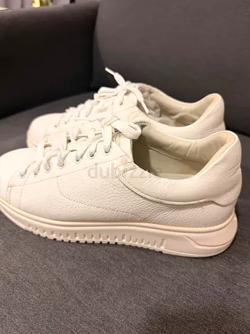 Armani Mens White Grained Leather Sneakers