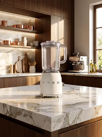 Smeg blender. White color. BLF03. Fro sell