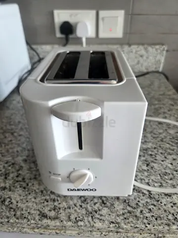 Daewoo 2-Slice White Toaster - Good Working Condition
