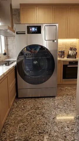 Samsung washing machine 26 kg washer 15kg dryer latest model same like new condition