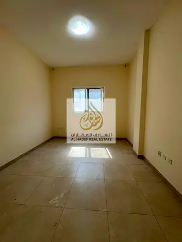 🏡 للإيجار السنوي بعجمان | شقة غرفتين وصالة في النعيمية 1 🏡 ✨ بناية عائلات | غرف ماستر | تكييف مركزي | موقع مميز