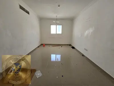 للأيجار غرفتين وصالة في القليعة بأطلالة مفتوحة مع غرفة خادمة غرف ماستر مع خزائن في الحائط تشطيب حديث وباركن ترابي