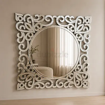 Large Venetian-style wall mirror 100 x 100 cm (slight chipping)