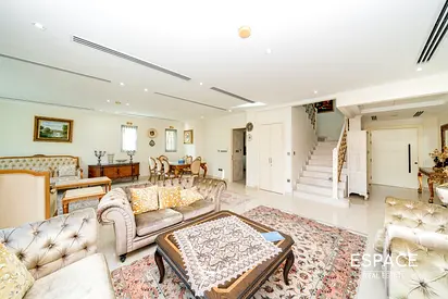 Opposite Park | Upgraded | Ground-Floor Bedroom
