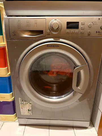 Ariston front-load washing machine and dryer - good working condition