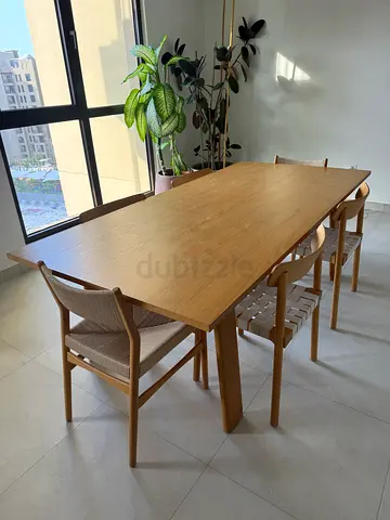 Wood Veneer Dining Table with 6 Dining Chairs - Good Condition